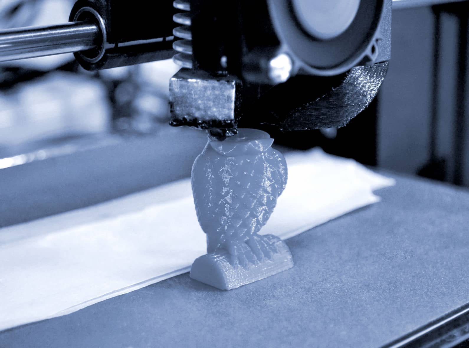3D printing a plastic owl-shaped figure