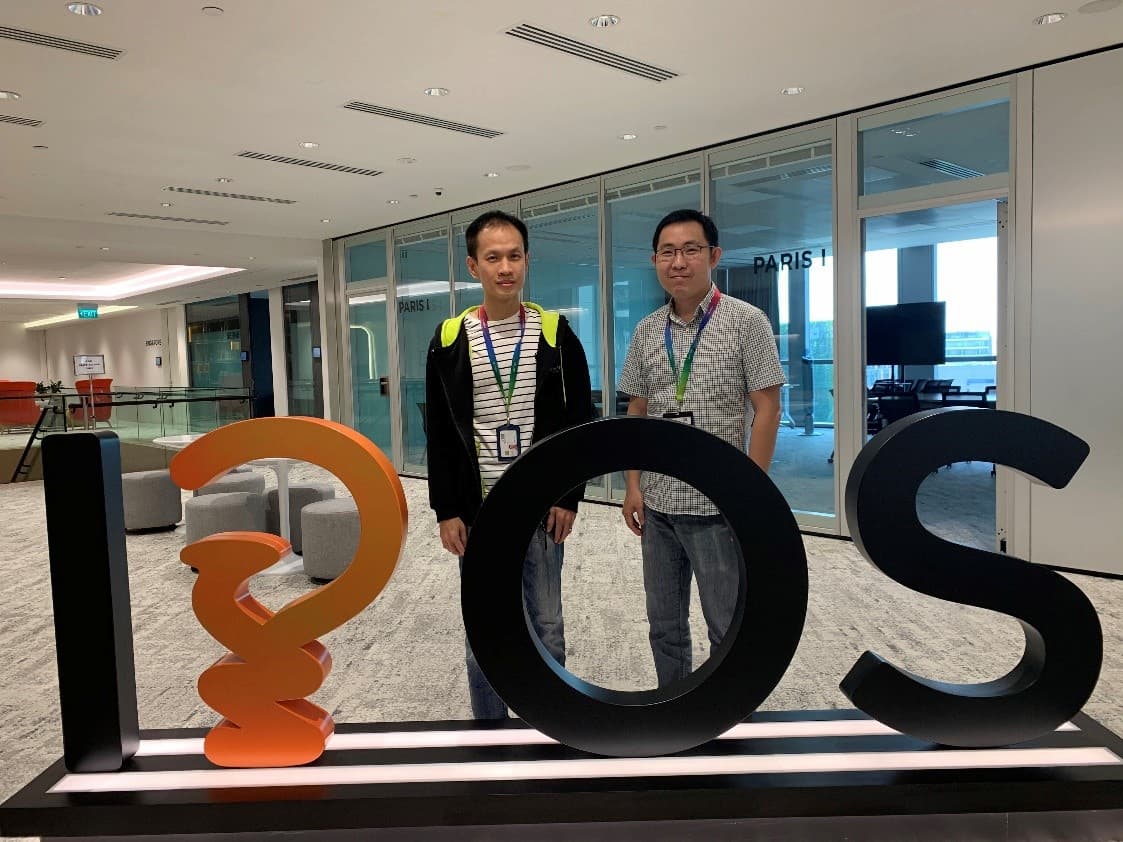 Soh Chee King (left) and Lee Woon Seng (right), part of the Cross-Agency team that worked on the IPOS Go mobile app.